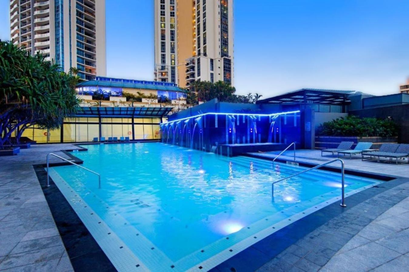 Circle On Cavil Holidays Apartment *