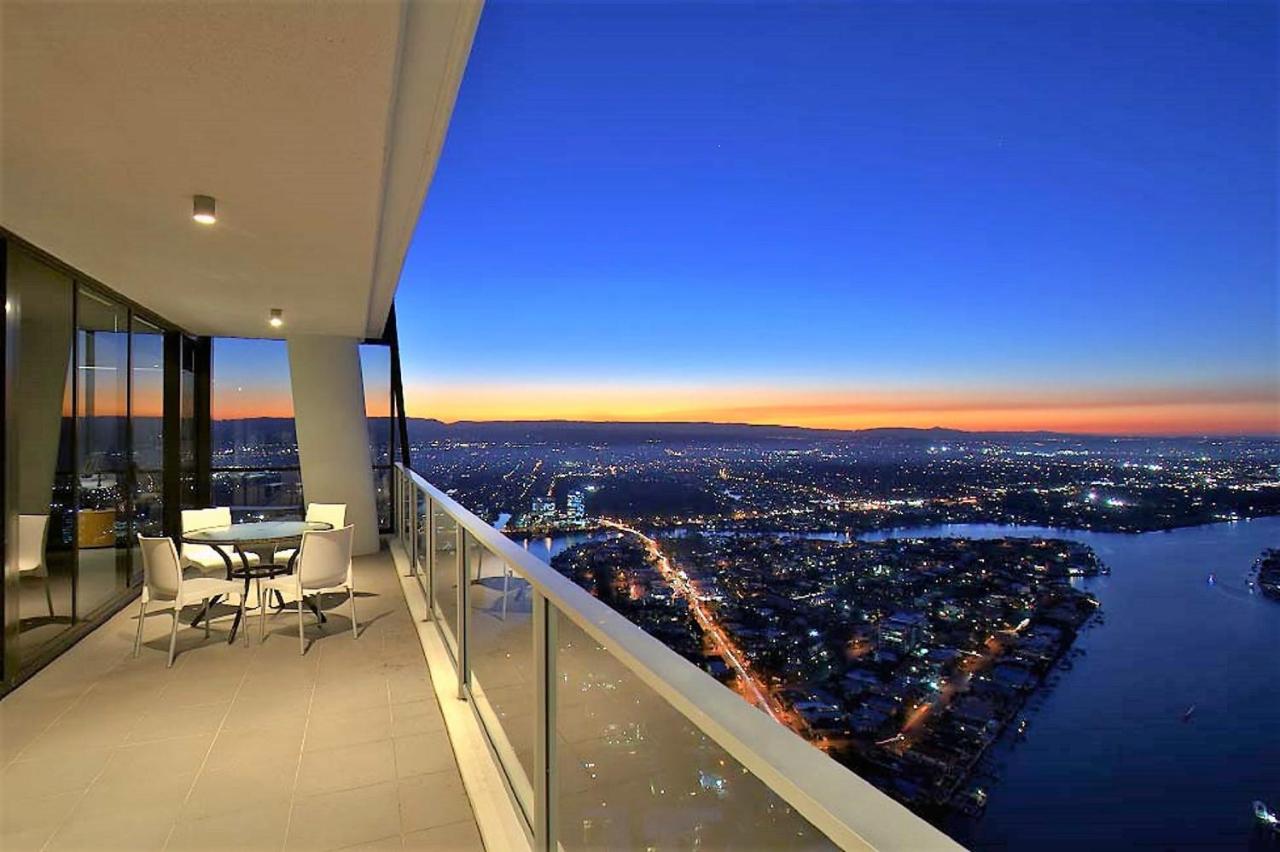 Circle On Cavil Holidays * Gold Coast