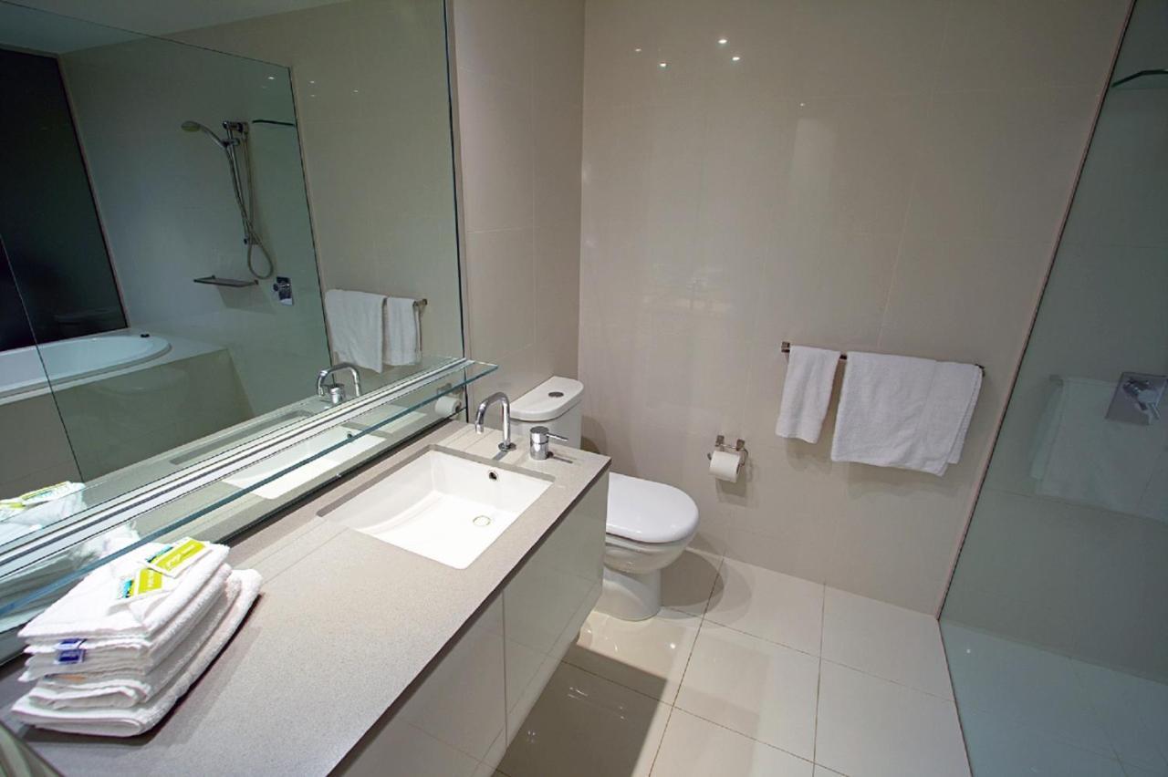 Circle On Cavil Holidays Gold Coast