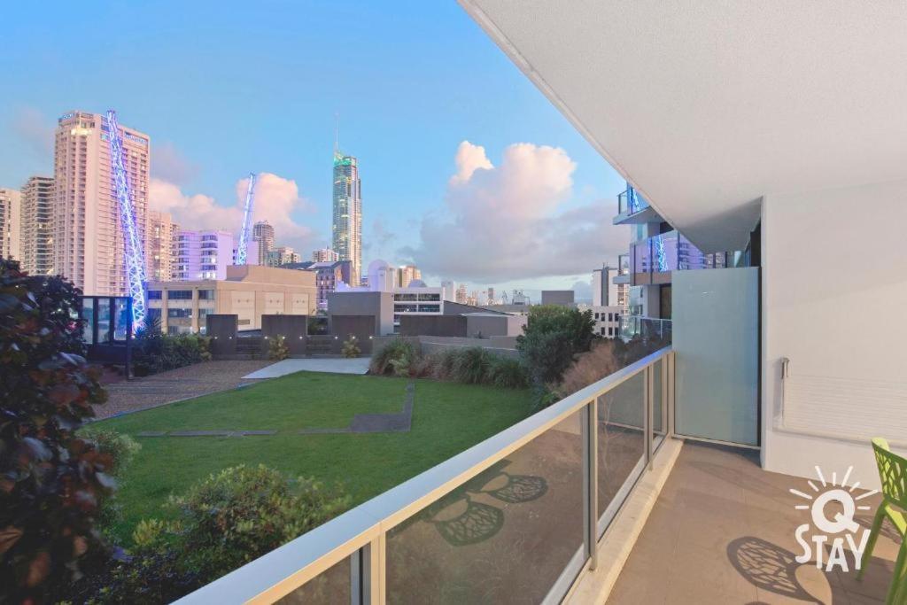 Apartment Circle On Cavil Holidays