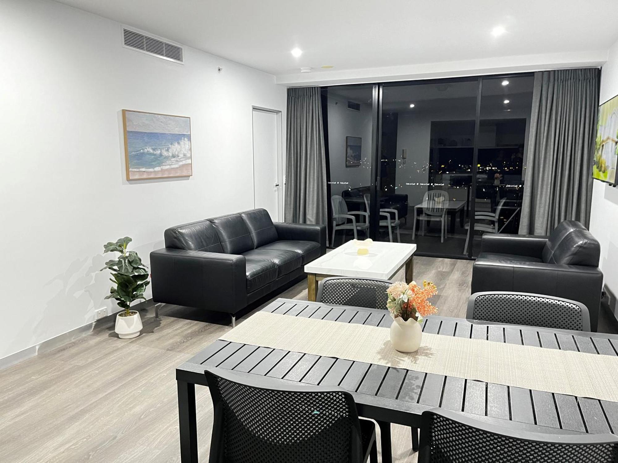 Apartment Circle On Cavil Holidays Gold Coast