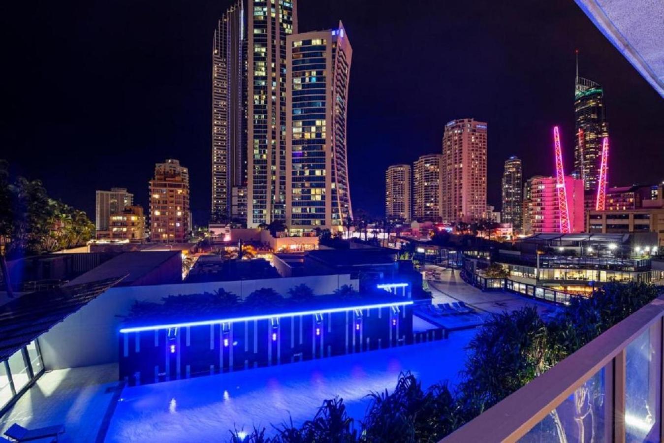 Circle On Cavil Holidays Apartment Gold Coast