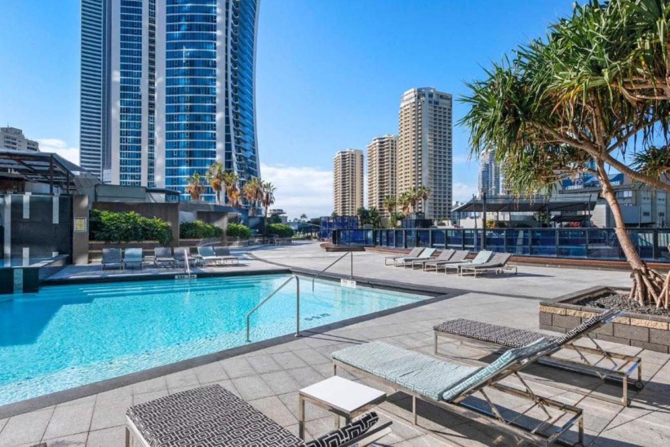 Circle On Cavil Holidays * Gold Coast